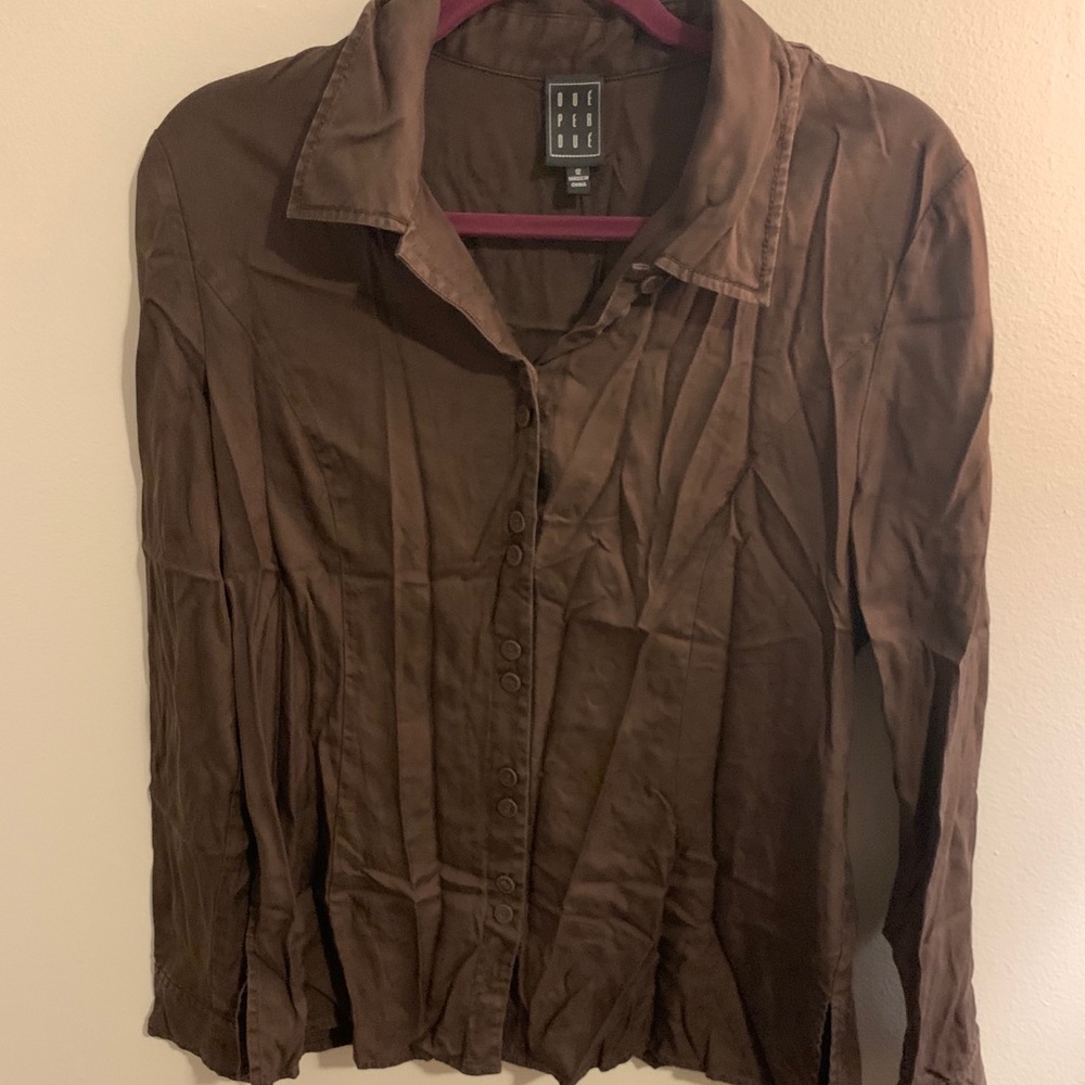 Dué Per Dué brown silk button down shirt